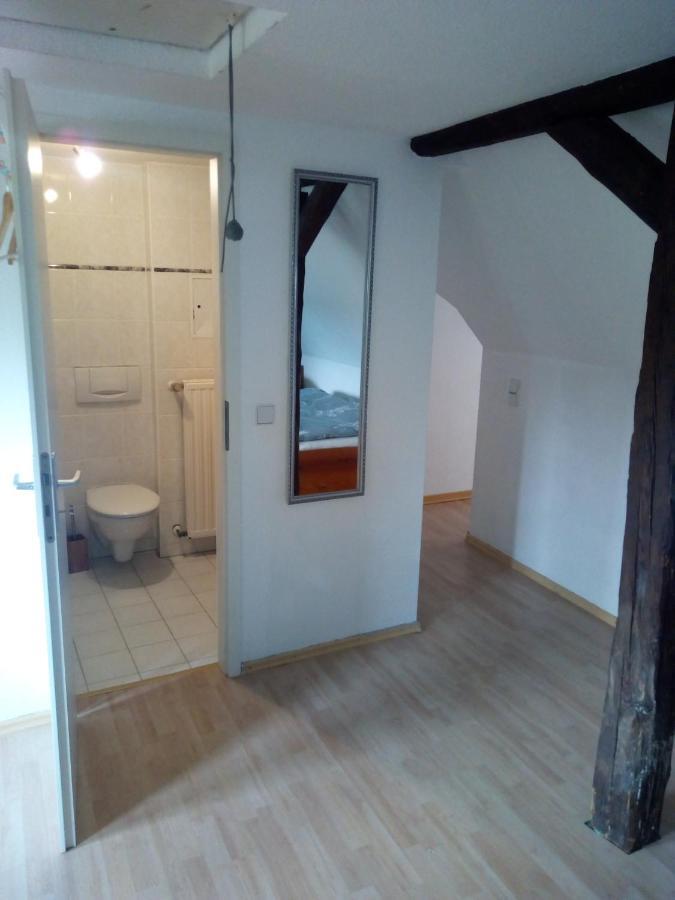 Kleine Ferienwohnung Am Kahlaer Markt Kahla  Exteriör bild